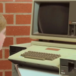 ¿Cómo reaccionarían los niños de hoy frente a un ordenador antiguo?